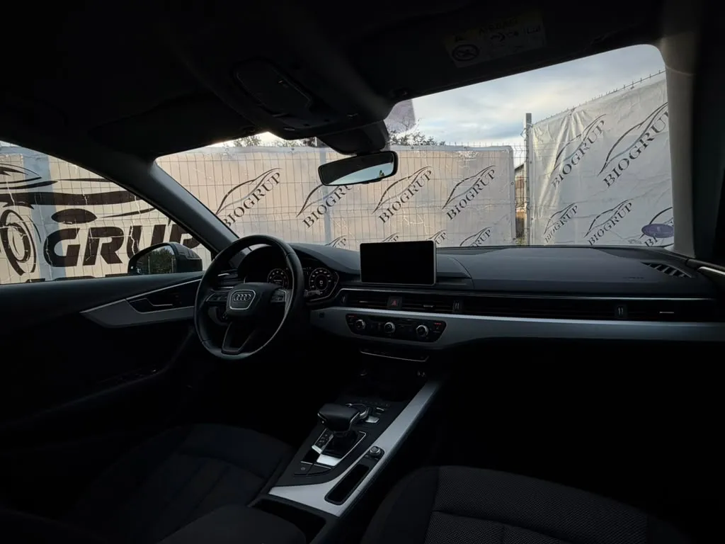 Audi A4 A4 2.0 TFSI ultra, poza 19 din 24