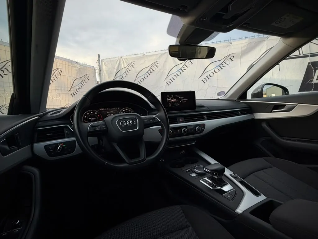 Audi A4 A4 2.0 TFSI ultra, poza 18 din 24